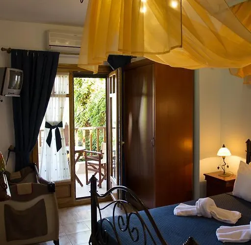 Ismini Otel 2*