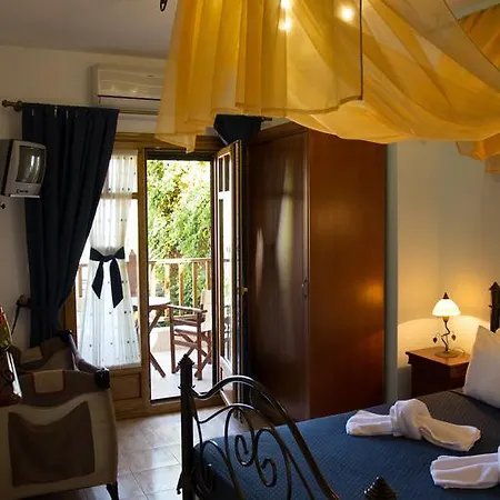 Ismini Hotel 2*